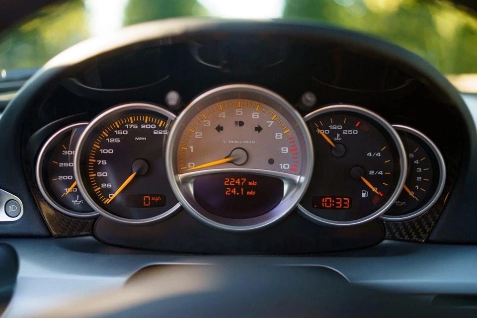 chiec porsche carrera gt 17 nam tuoi co gia du kien 14 trieu usd hinh 6