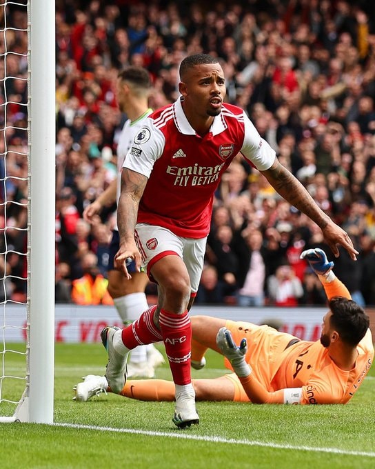 thang dam tottenham arsenal giu vung ngoi dau ngoai hang anh hinh 2