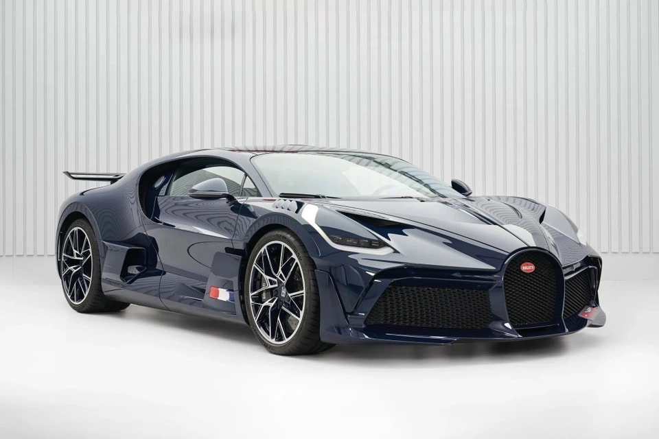 bugatti divo duoc ban lai voi gia 10 trieu usd hinh 1
