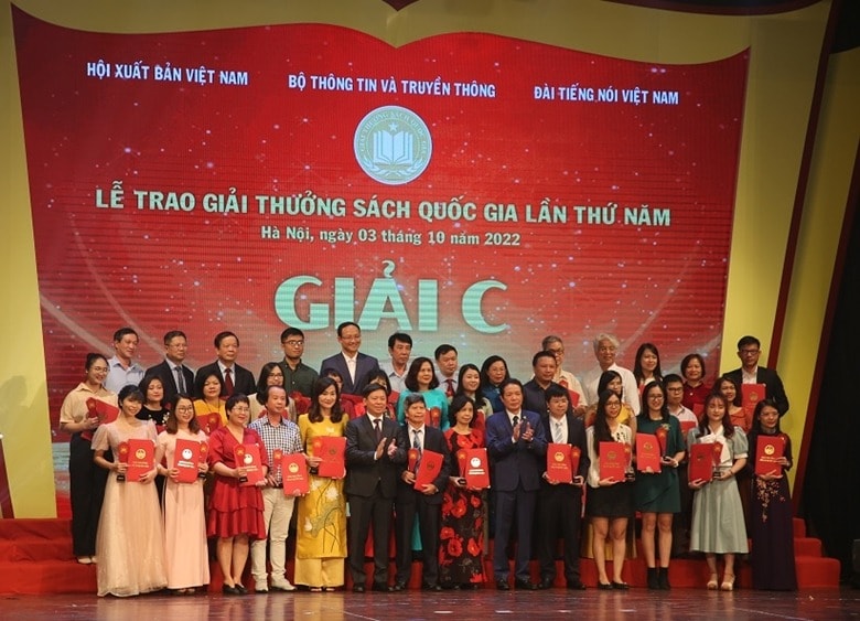 giai thuong sach quoc gia thuc day van hoa doc hinh 3