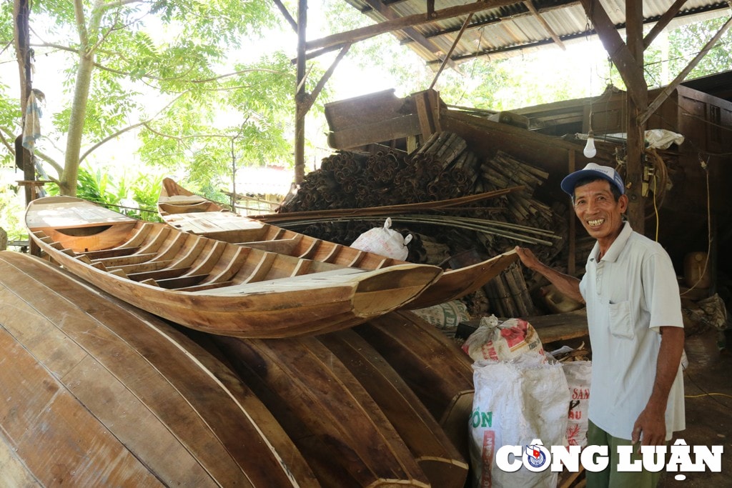 dong thap lang dong ghe xuong noi tieng mien tay dang dan mai mot hinh 3