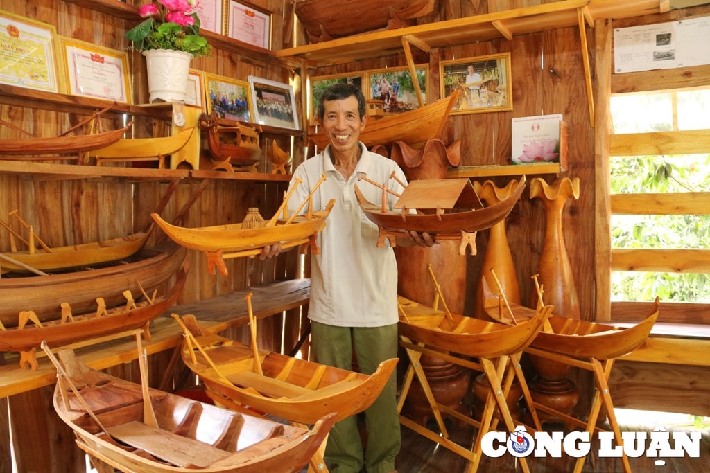 dong thap lang dong ghe xuong noi tieng mien tay dang dan mai mot hinh 4