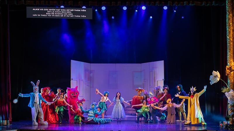 phieu cung alice o xu so than tien hinh 2