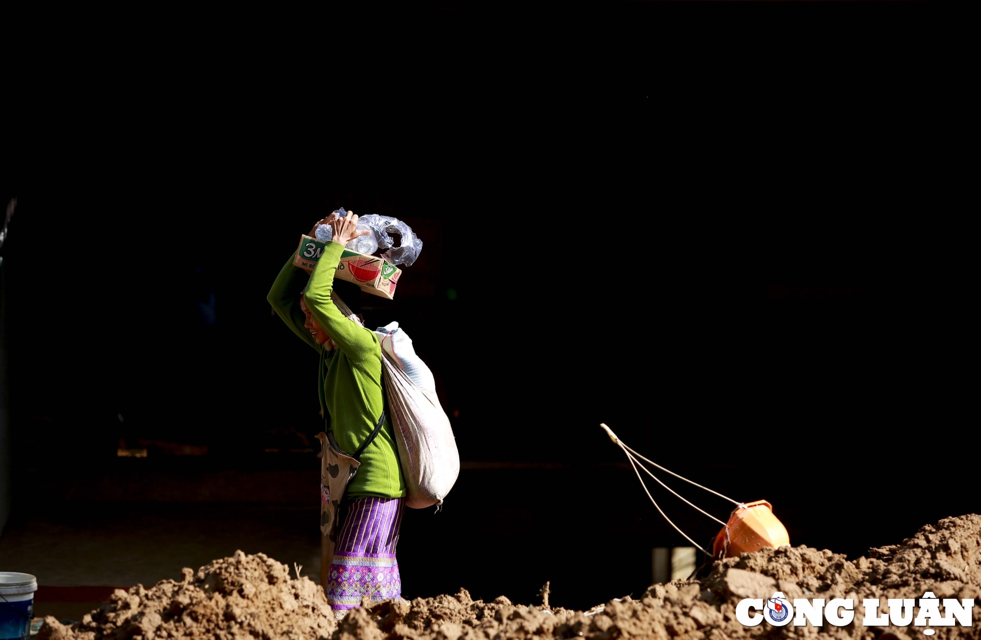 bai 3 nghe an nang len nguoi dan loi bun vuot lu di nhan qua ho tro hinh 5
