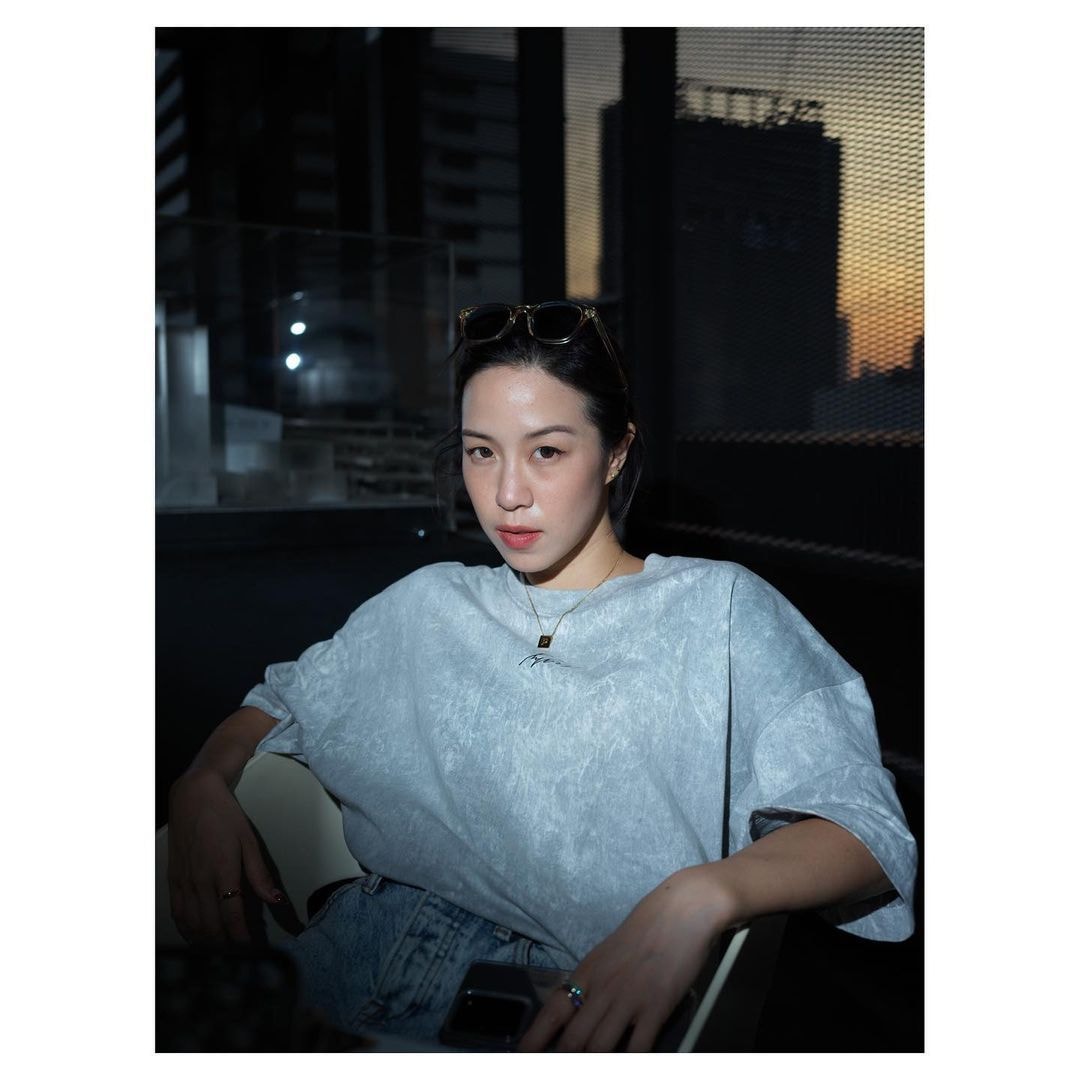 dien vien thai lan bi cong dong mang che bai vi yeu cung luc 4 nguoi hinh 3