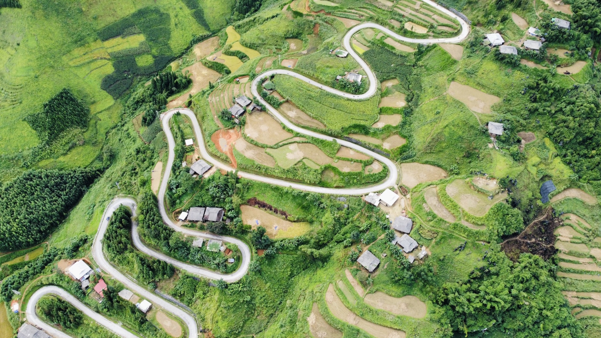 trai nghiem cam giac cuc manh voi cung duong deo 15 tang khau coc cha hinh 1