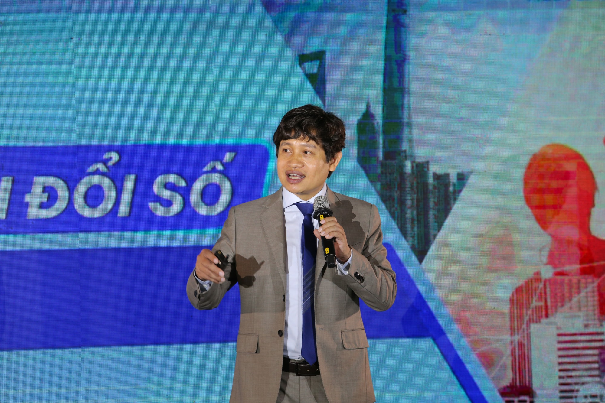 chuyen doi so bat dong san dang cham chan hinh 3