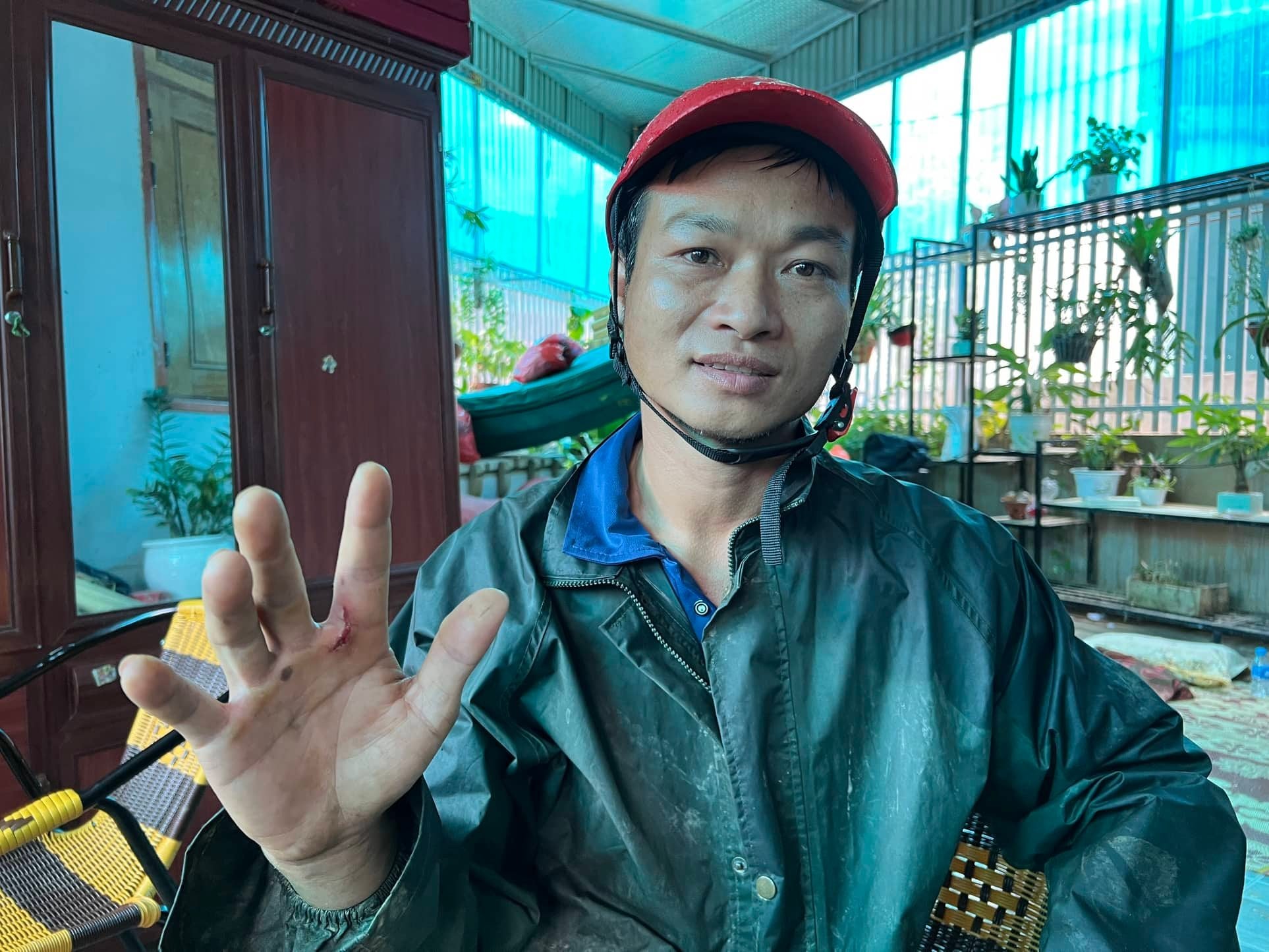 truong ban duoc chu tich nuoc khen ke ve giay phut lao vao dong nuoc lu cuu dan hinh 1