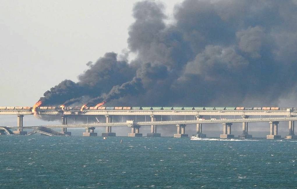 nga cho biet 3 nguoi chet trong vu no lam sap cau o crimea hinh 1