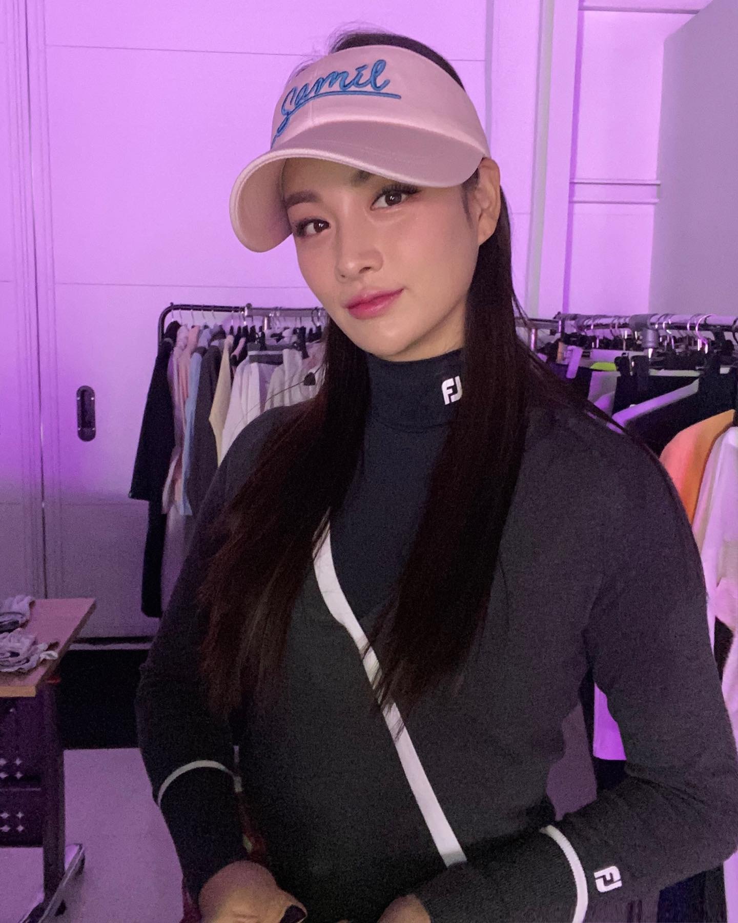 nu golf thu bi don cap ke bi rain xinh dep va quyen ru ra sao hinh 2
