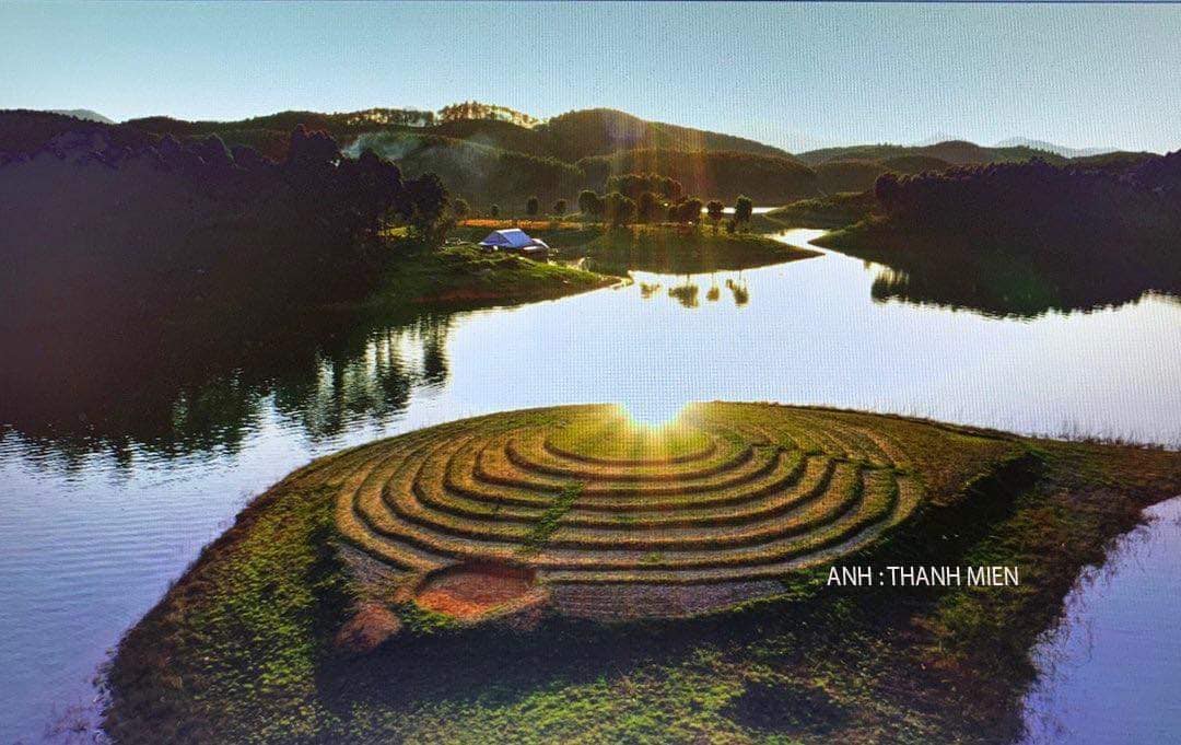 nghe si nhiep anh thanh mien va cau chuyen hinh cong xoay cua nhung thua ruong bac thang hinh 4