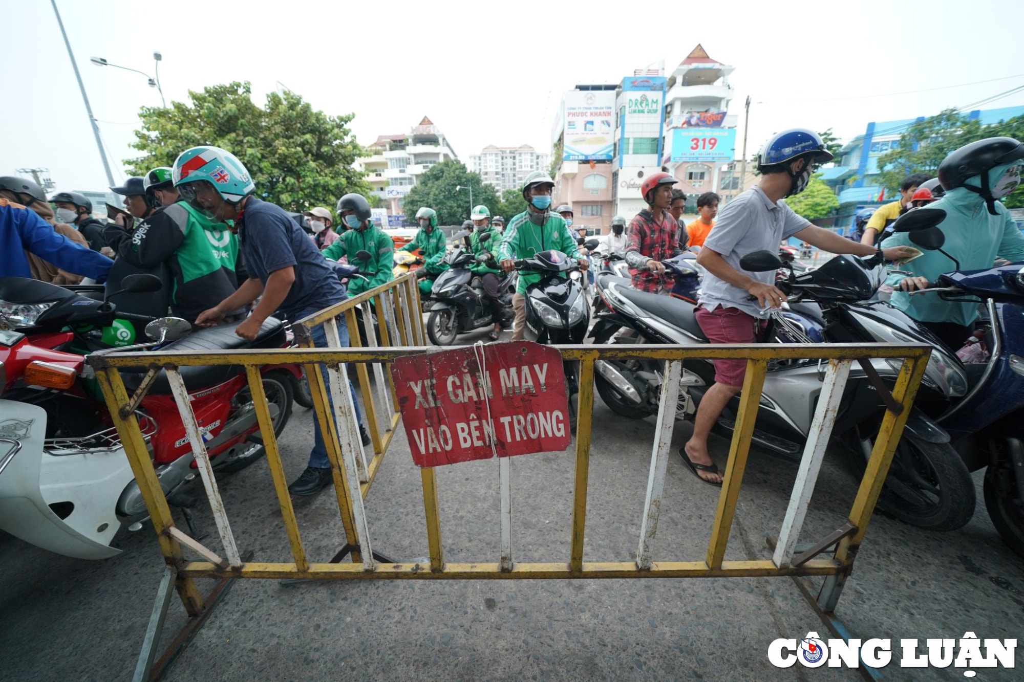 tp hcm khong do duoc xang tai xe cong nghe tat ung dung meu mao vi thu nhap giam hinh 1
