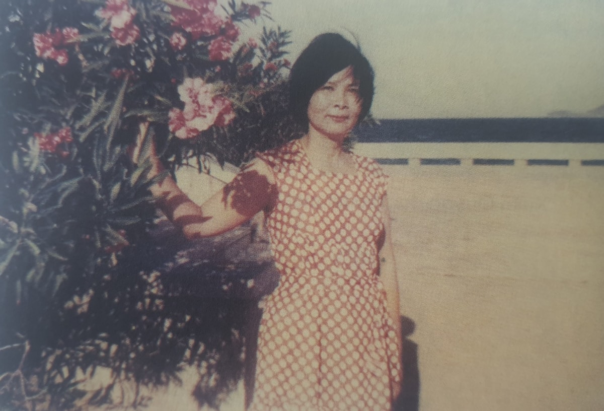 xuc dong truoc nhung buc thu thi si xuan quynh gui luu quang vu hinh 5