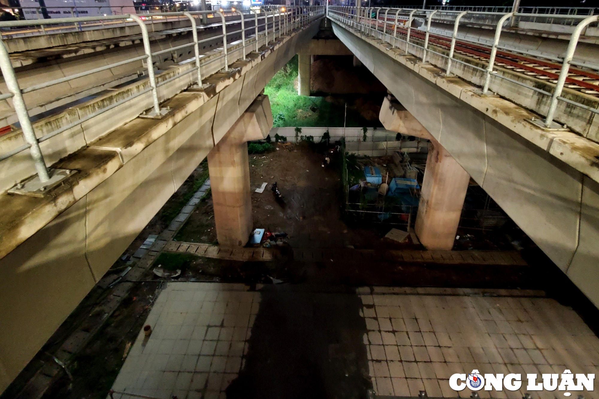 ben trong nha ga doc dao nhat cua tuyen metro so 1 ben thanh suoi tien hinh 10