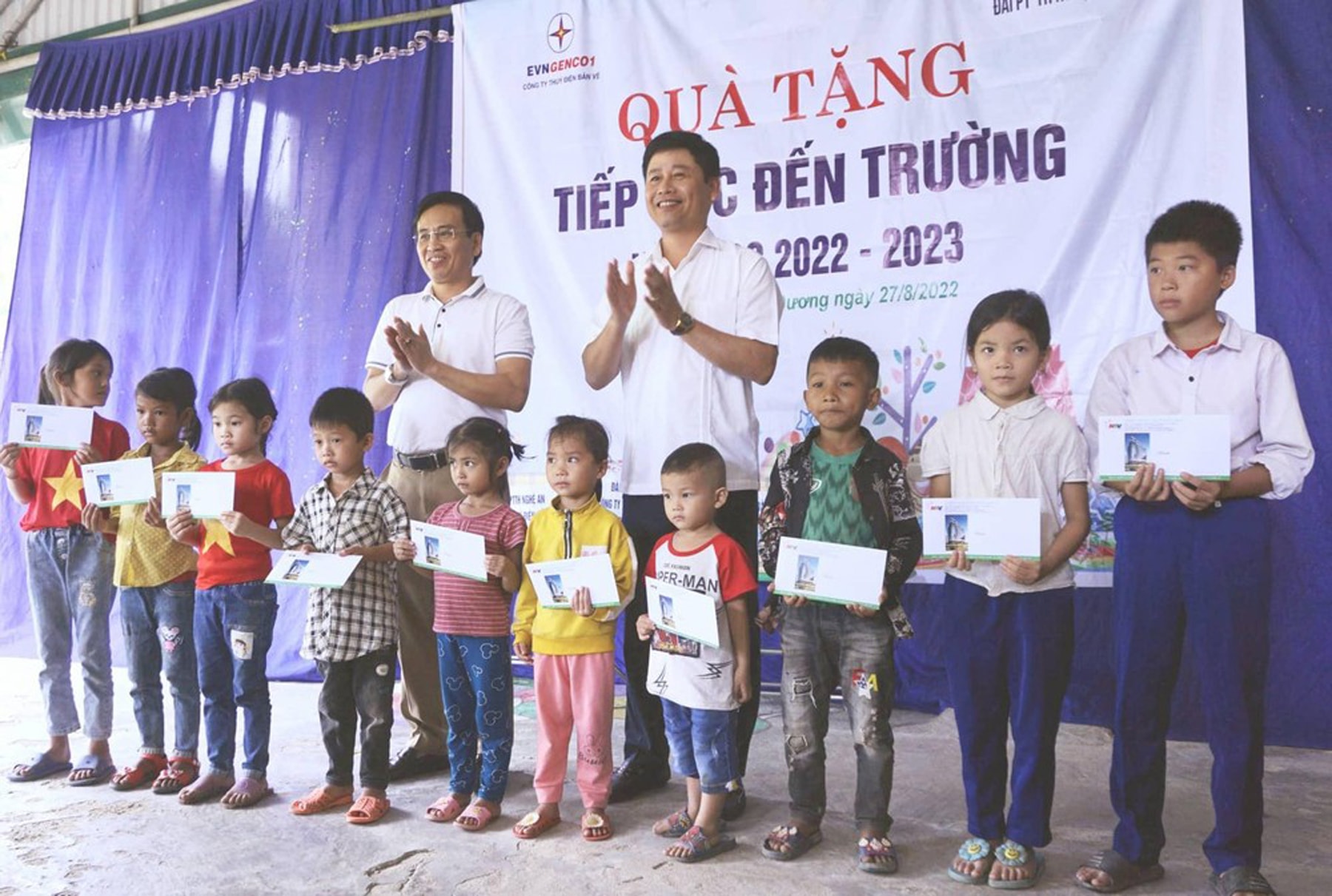 hoi vien nha bao di co so trau doi them ky nang nang cao tinh than doan ket hinh 2