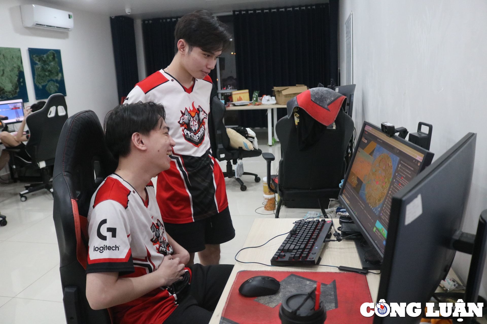 tuyen thu esports cung viet nam len dau truong quoc te thu nhap du nuoi gia dinh khi chi moi 20 tuoi hinh 3