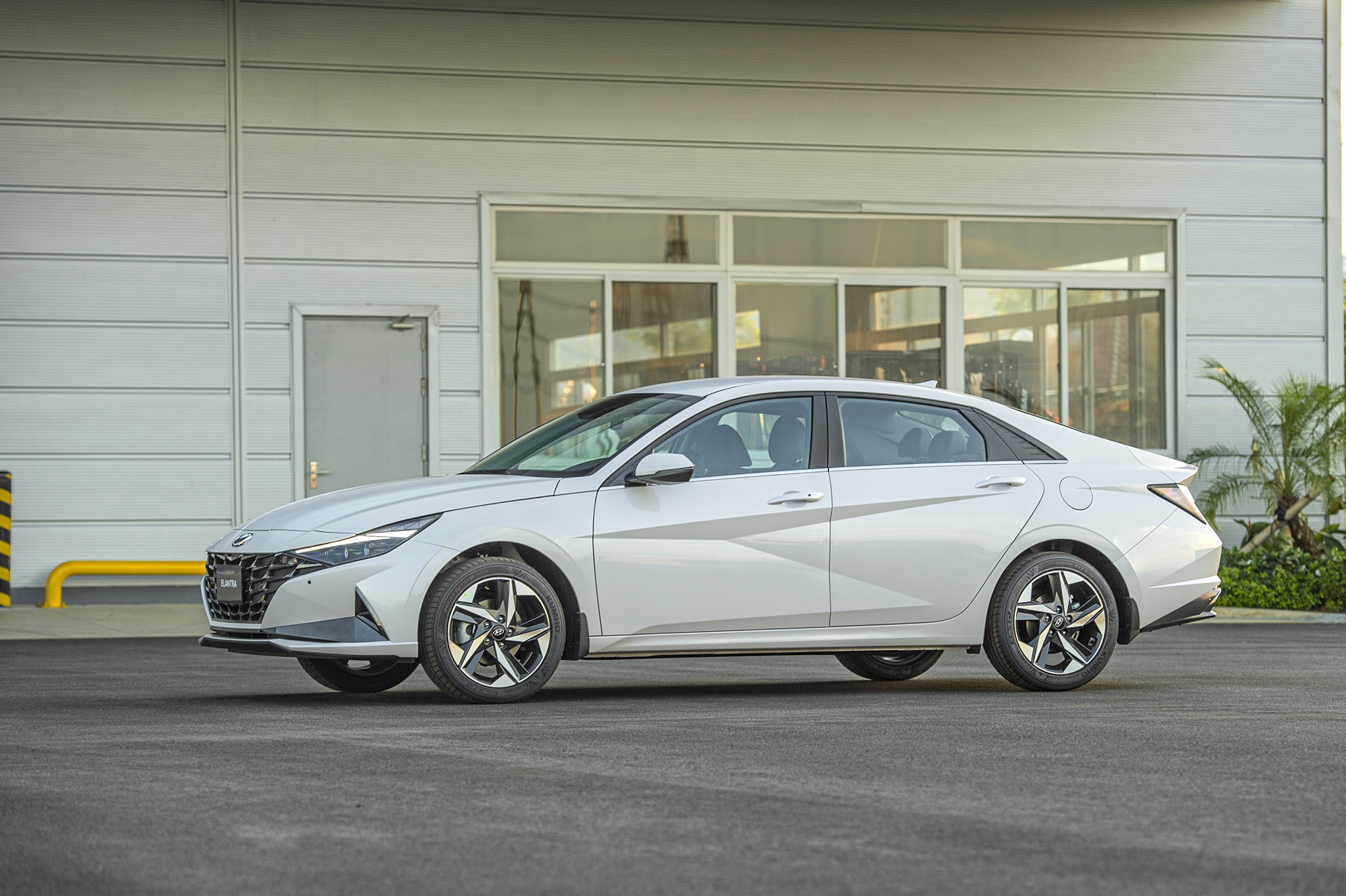 hyundai elantra 2023 ra mat tai viet nam gia ban tu599trieu dong hinh 6