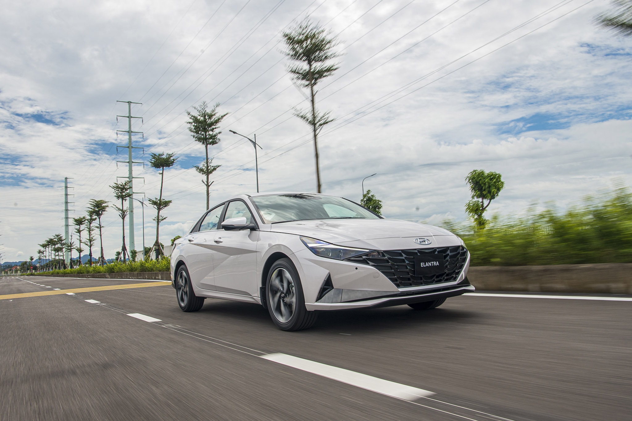 hyundai elantra 2023 ra mat tai viet nam gia ban tu599trieu dong hinh 12