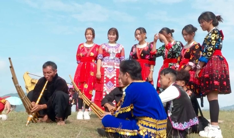 nghe thuat khen cua nguoi mong o dien bien tro thanh di san quoc gia hinh 3
