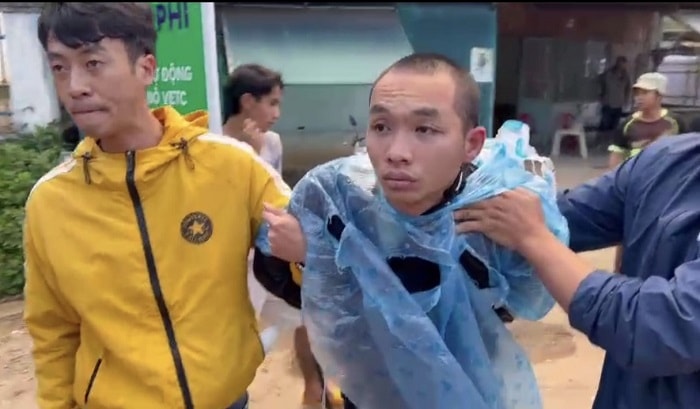 pham nhan tron khoi trai giam dai binh da bi bat khi dang lan tron tai huyen duc trong hinh 1