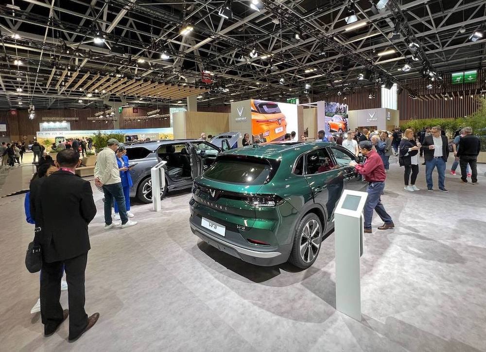 bao phap 4 mau suv cua vinfast lam mua lam gio tai paris motor show 2022 hinh 5