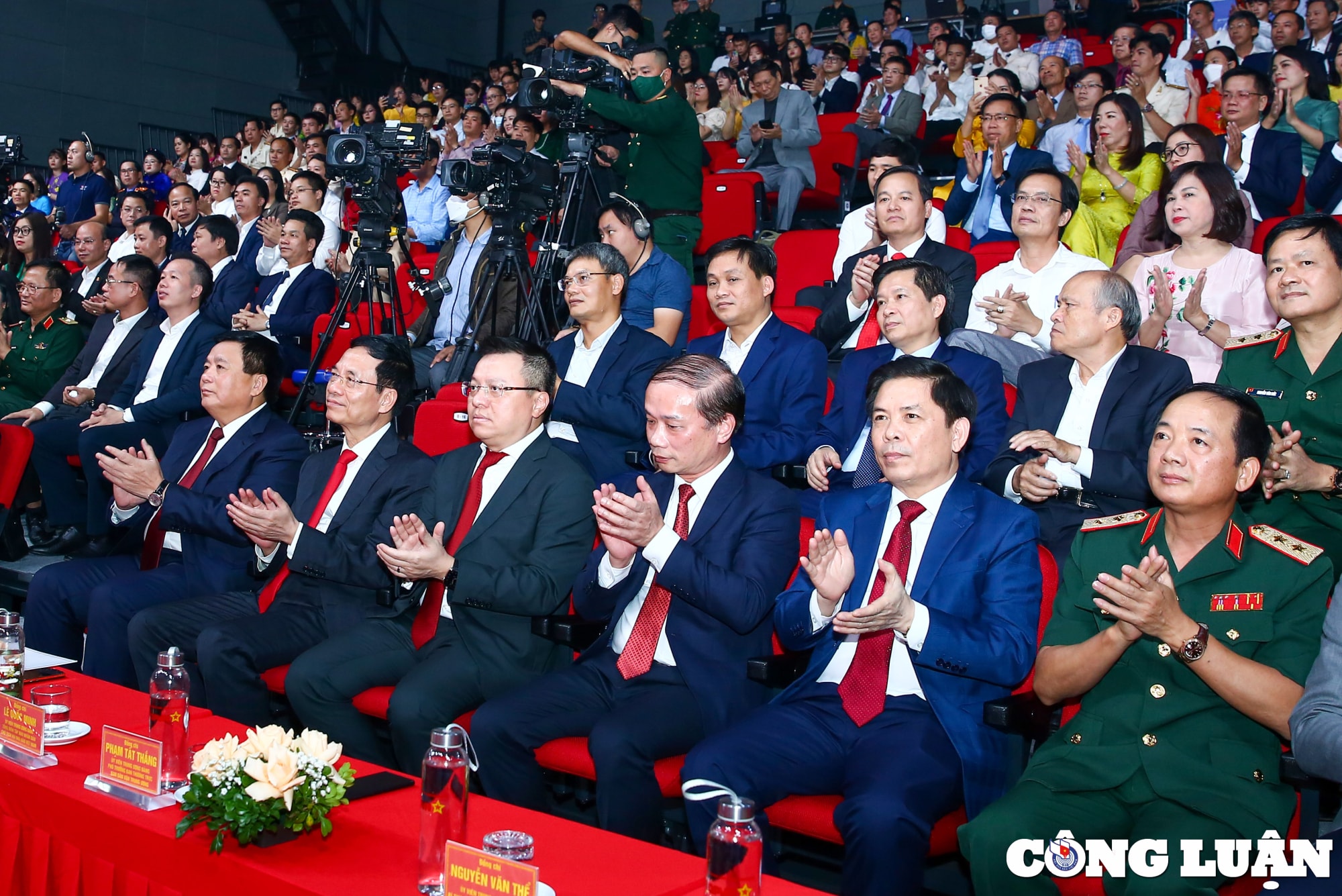 nhieu tac pham the hien sau sac tinh dang tinh chien dau bam sat cac van de ve ly luan va thuc tien hinh 1