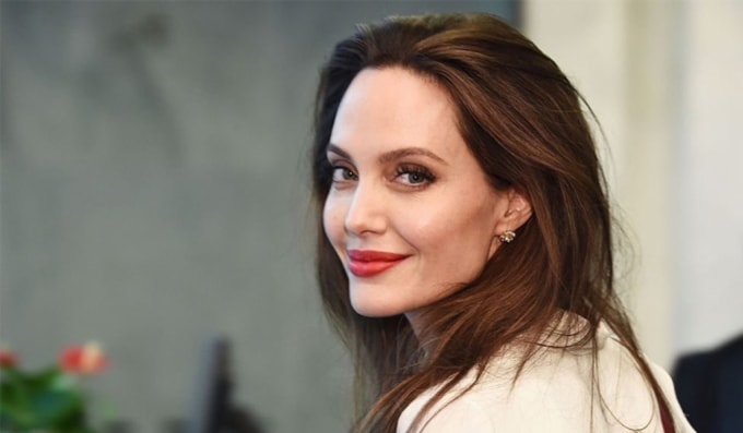 angelina jolie se dong vai danh ca maria callas hinh 2