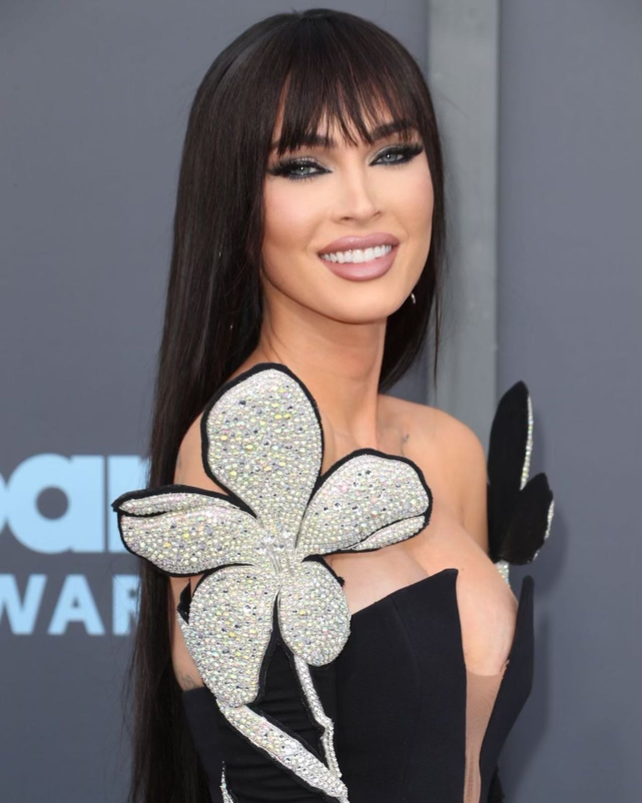 megan fox dap tra cuc gat khi bi chi trich me trai tre bo be con cai hinh 3