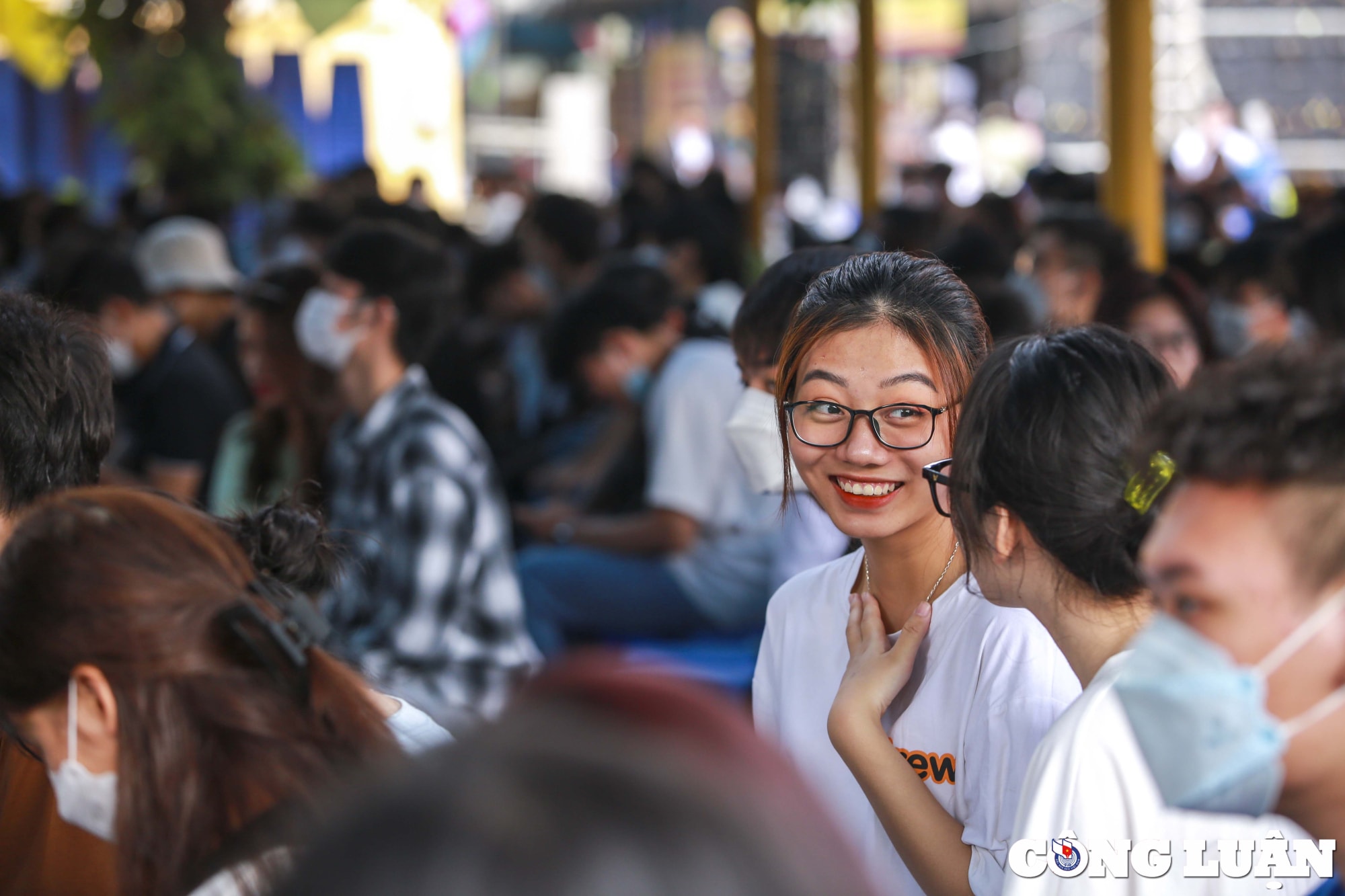 hinh anh cac nu sinh vien dai hoc rang ro trong le khai giang nam hoc moi hinh 5