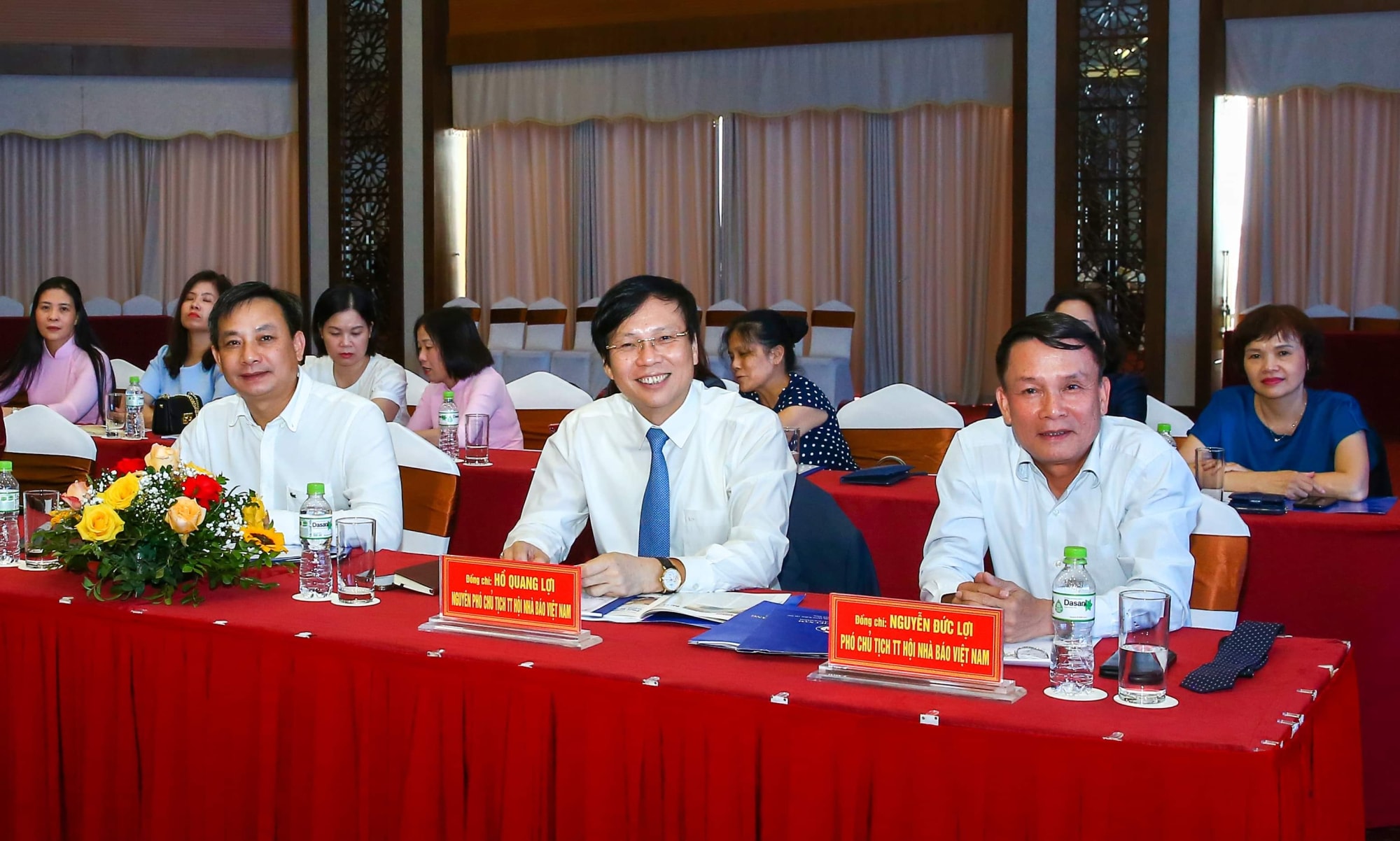 cung thoi bung len ngon lua thi dua lam that chuyen bien thuc chat hinh 3
