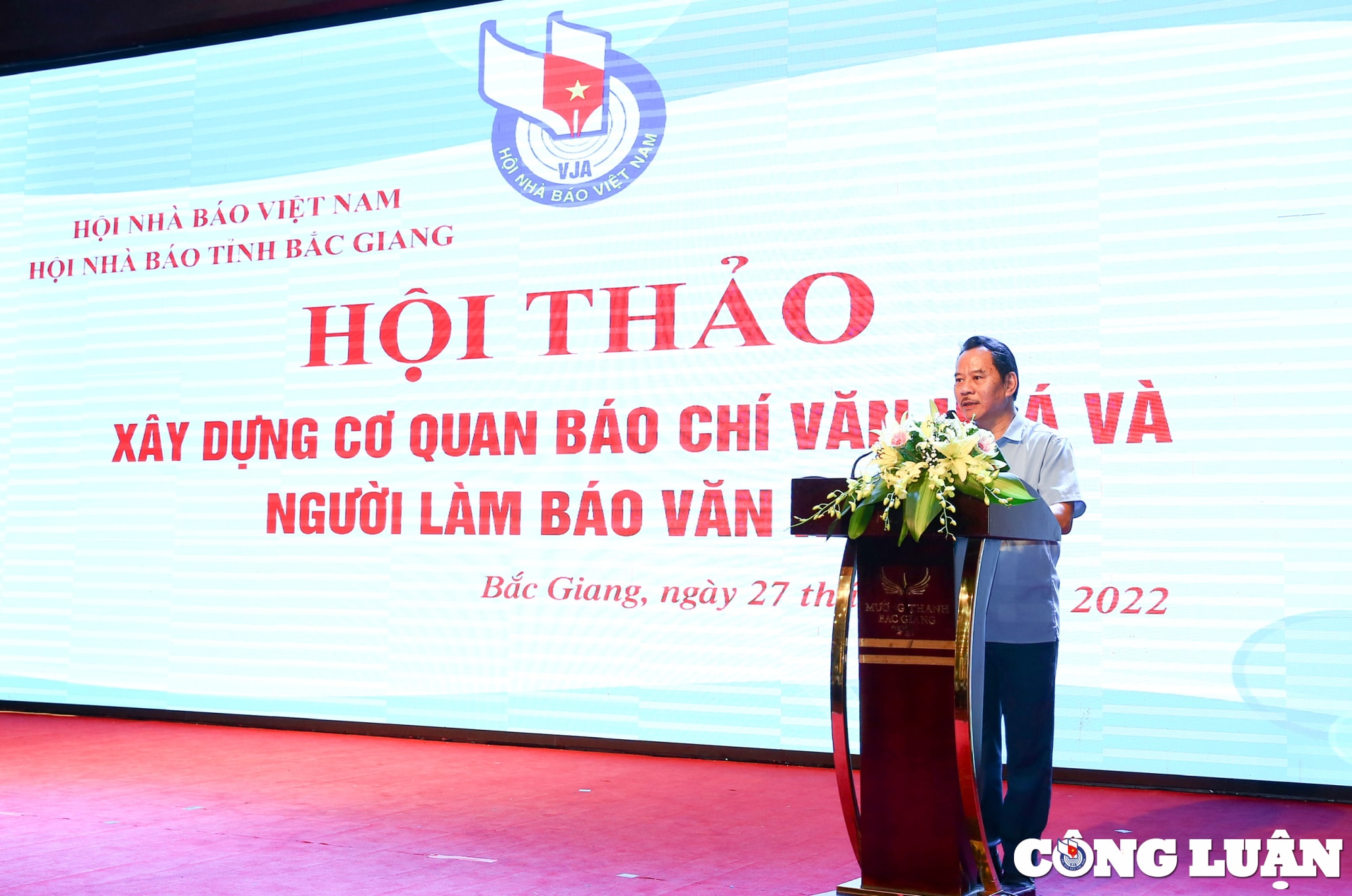 cung thoi bung len ngon lua thi dua lam that chuyen bien thuc chat hinh 9