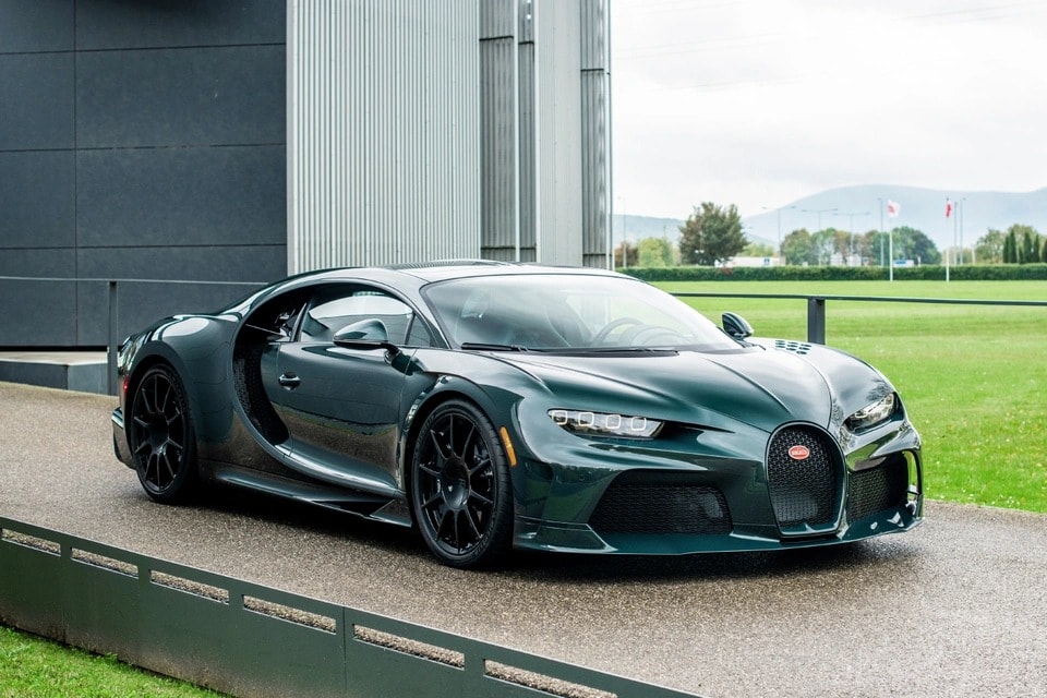 sieu xe bugatti chiron chi con 100 xe cuoi cung hinh 1