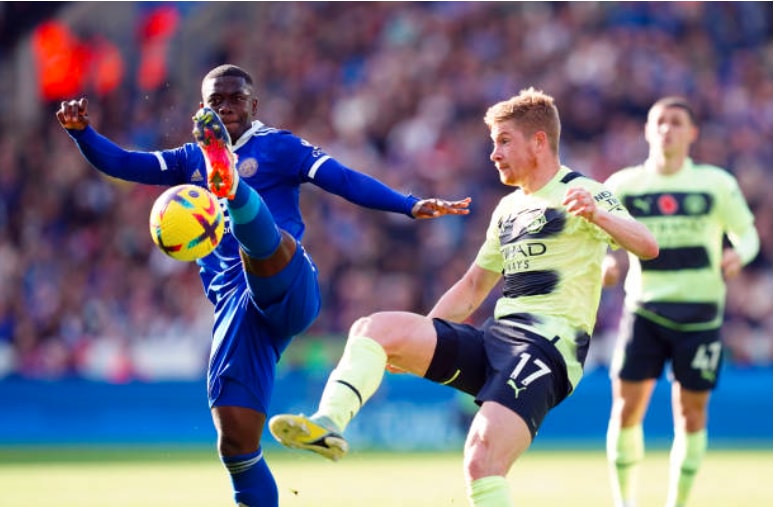 de bruyne toa sang man city tam len ngoi dau ngoai hang anh hinh 1