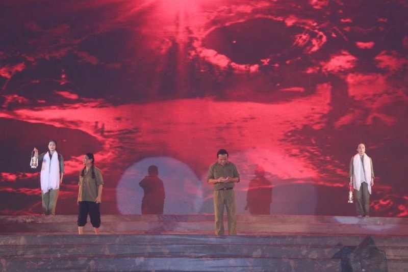 xuc dong tu hao chuong trinh nghe thuat truong bon  ban hung ca huyen thoai hinh 7