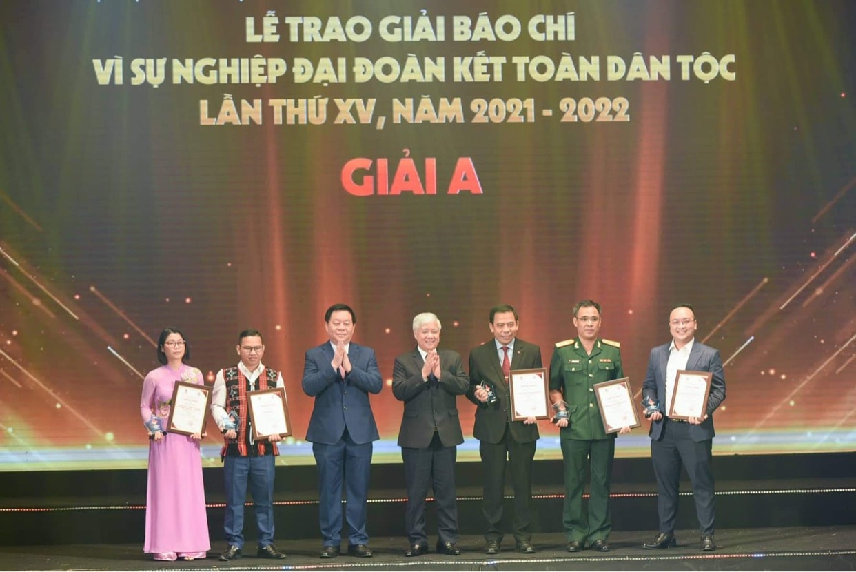bao nha bao cong luan doat giai c giai bao chi vi su nghiep dai doan ket toan dan toc lan thu xv hinh 1