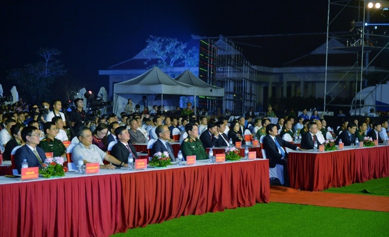 xuc dong tu hao chuong trinh nghe thuat truong bon ban hung ca huyen thoai hinh 1