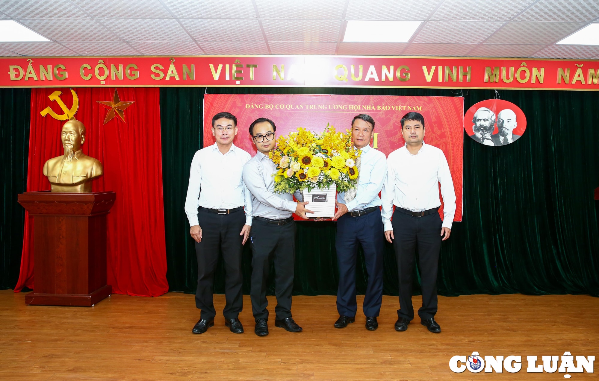 chi bo cac ban chuyen mon tiep tuc doan ket chu dong sang tao phat huy dan chu hinh 2