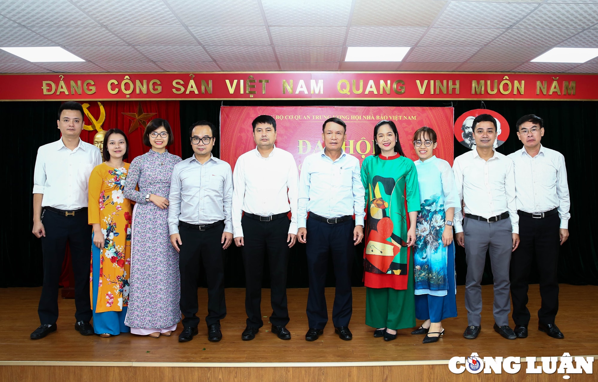 chi bo cac ban chuyen mon tiep tuc doan ket chu dong sang tao phat huy dan chu hinh 6