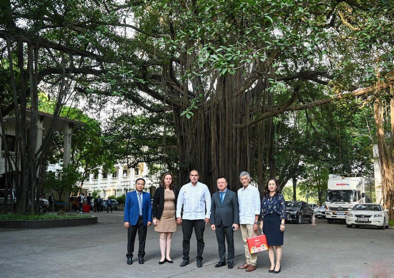 dong chi le quoc minh tiep chu tich hang thong tan prensa latina  cuba hinh 1