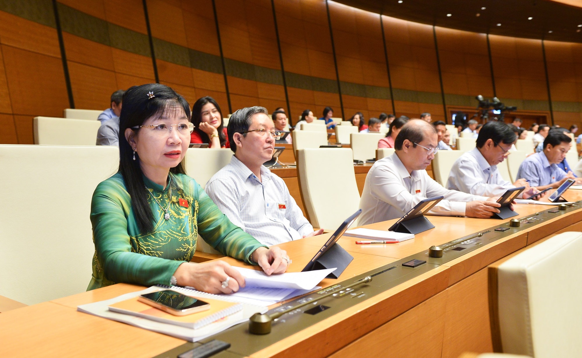 giam doc cong an ha noi khong thua nhan tien ao nhung dang co mot thi truong ngam rat soi dong hinh 2