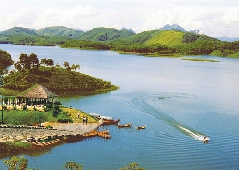 binh yen lang van hoa ngoi tu hinh 1