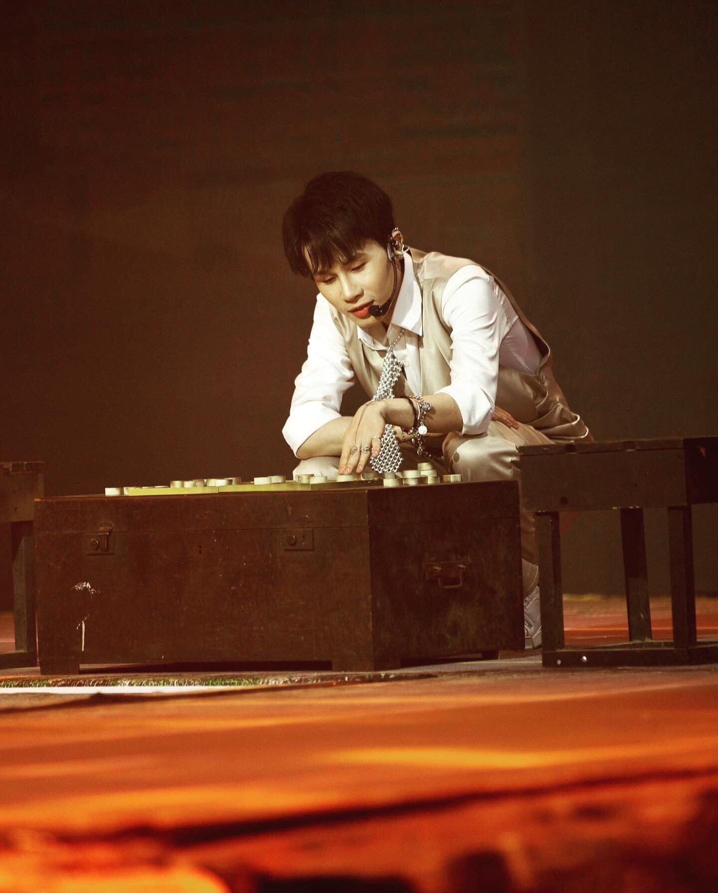 jack mo tiec am nhac hoanh trang tro lai showbiz viet sau thoi gian dai vang bong hinh 2