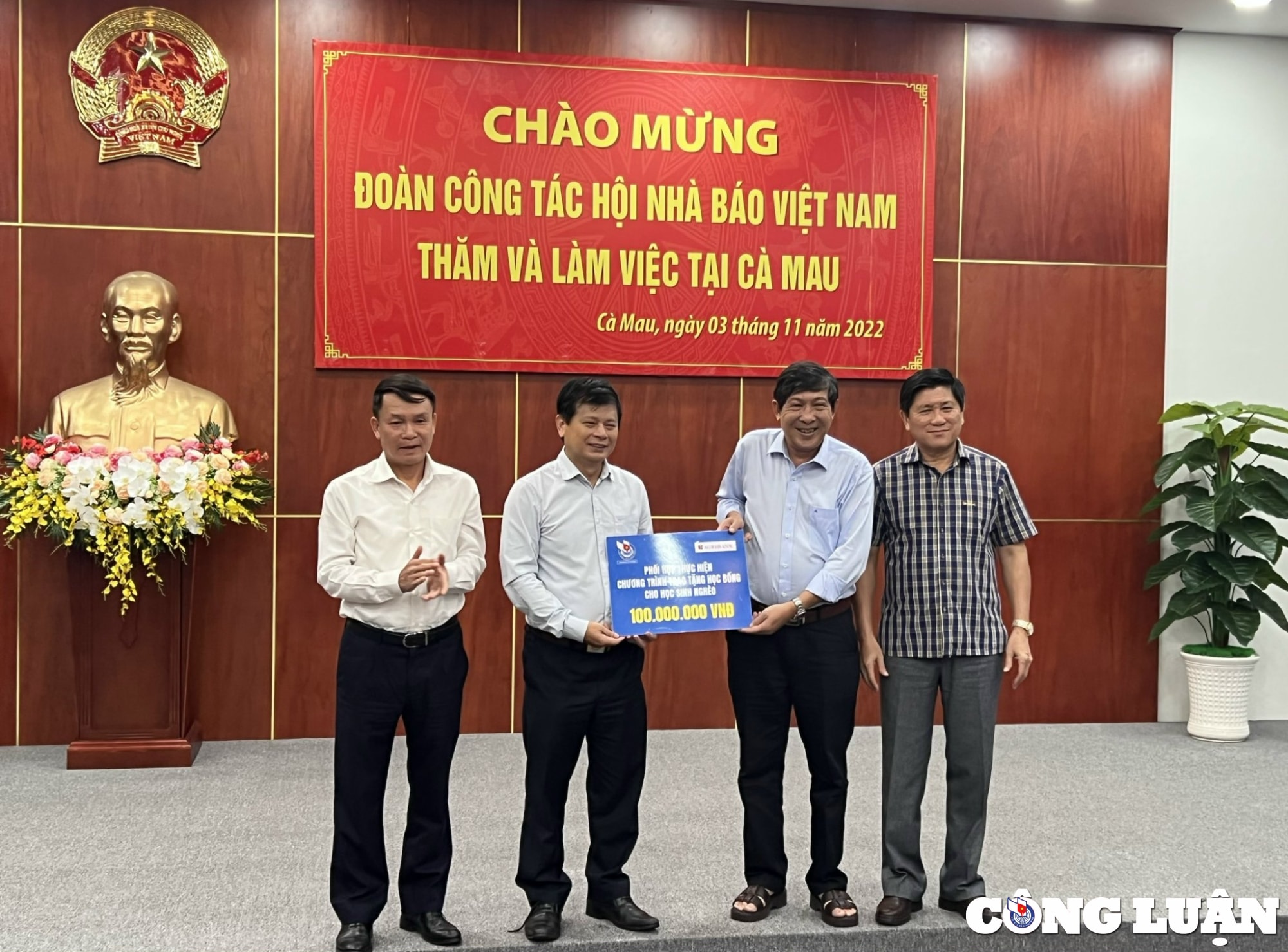 phat huy vai tro hoi nha bao tinh trong cong tac phoi hop tuyen truyen thuc day kinh te xa hoi hinh 4