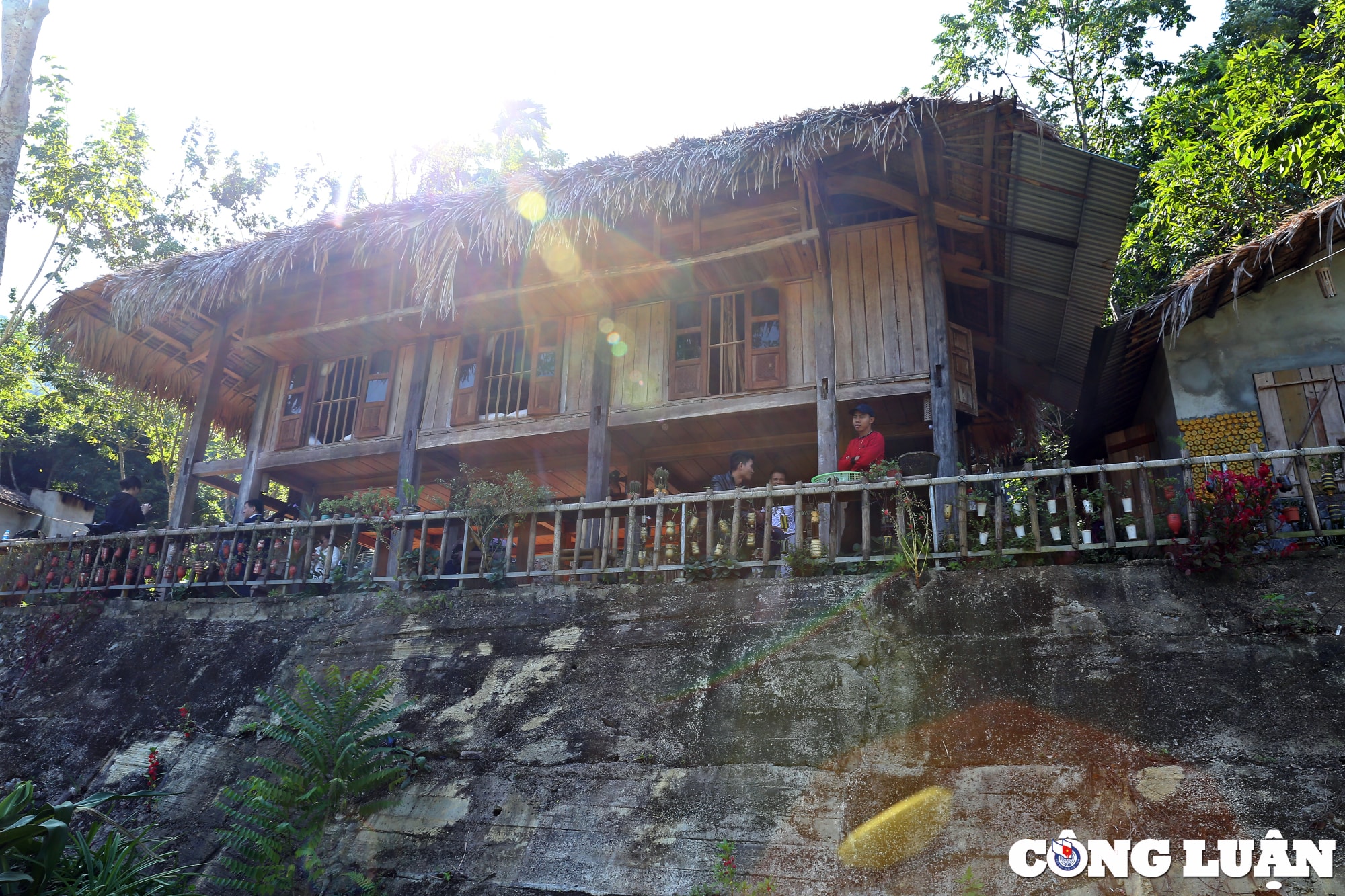 kham pha ban da bia cua nguoi muong ao ta hinh 6