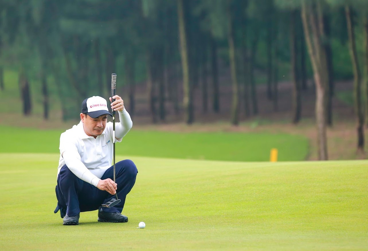 giai golf uoc mo xanh lan thu i thanh cong tot dep hinh 7