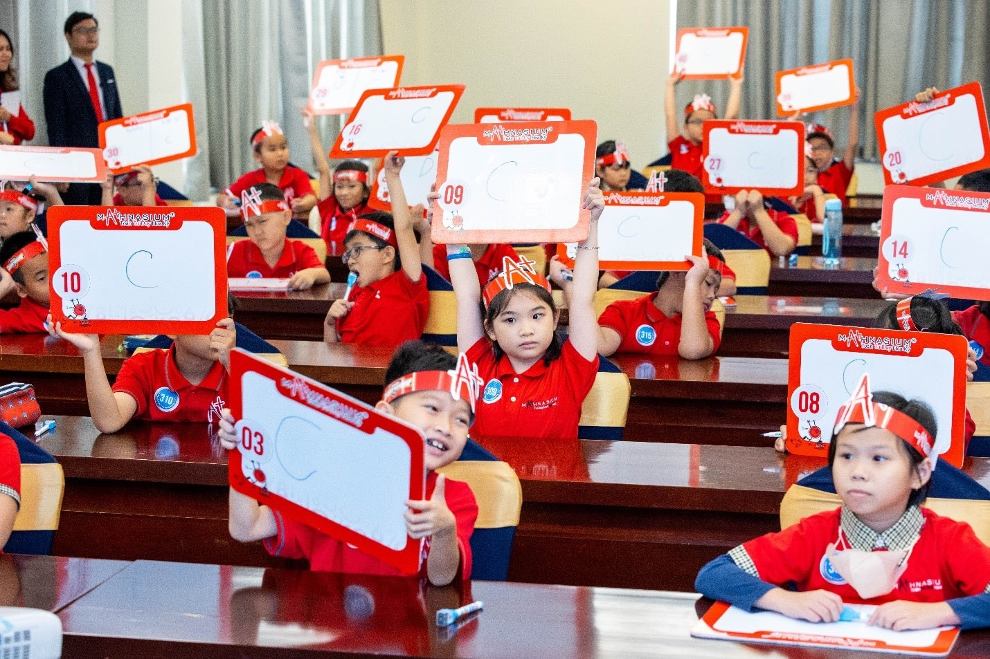 240 thi sinh du chung ket phia nam cuoc thi mathnasium championship mua thu 7 hinh 4