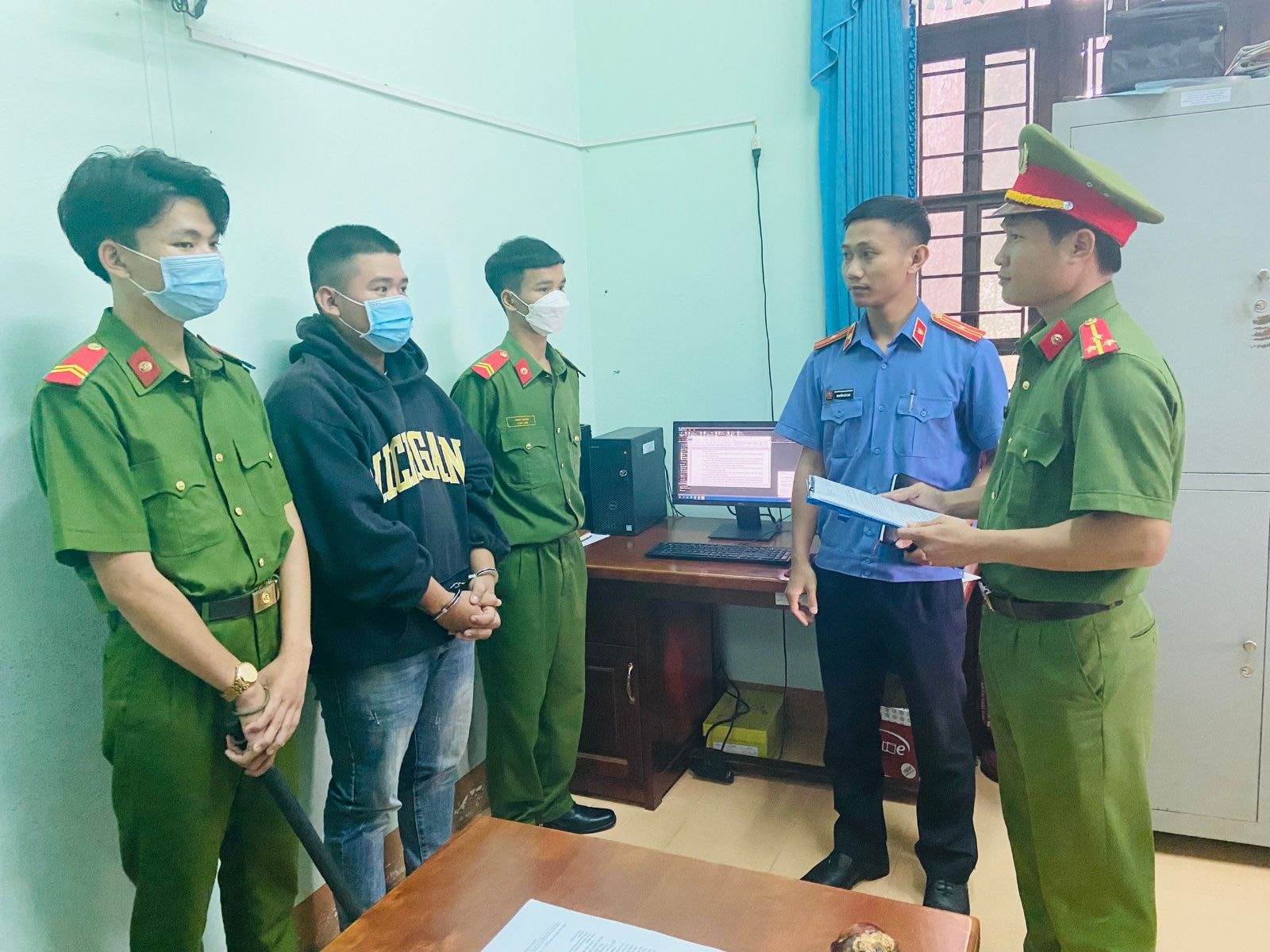 gia lai bat tam giam thanh nien 2k de dieu tra ve hanh vi giet nguoi hinh 1