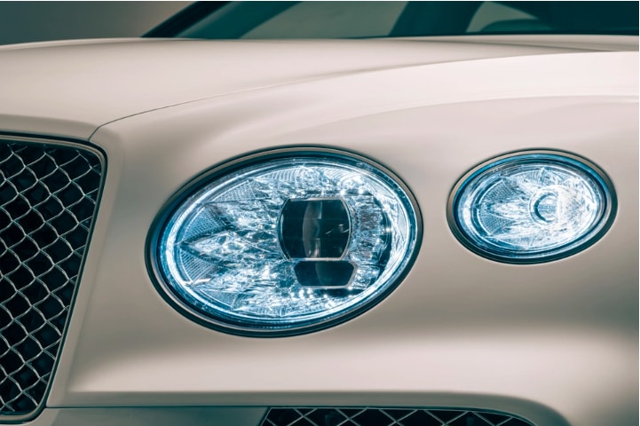 bentley bentayga odyssean edition lo dien hinh 9