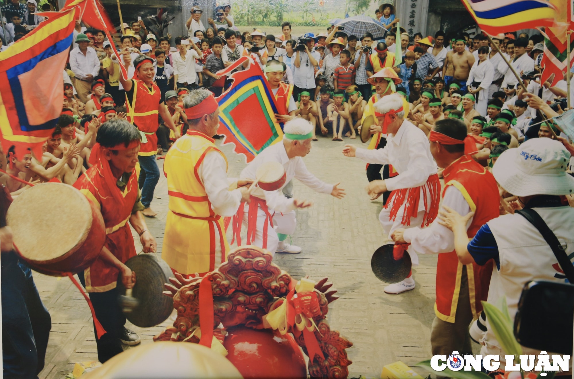 khai mac trien lam boi canh quay phim la cac di tich di san van hoa cua ha noi hinh 4
