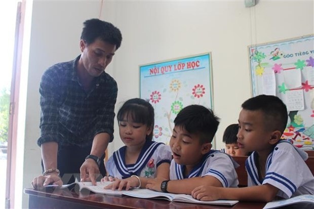 nguyen hong vinh suy ngam ve hanh phuc rieng chung hinh 3